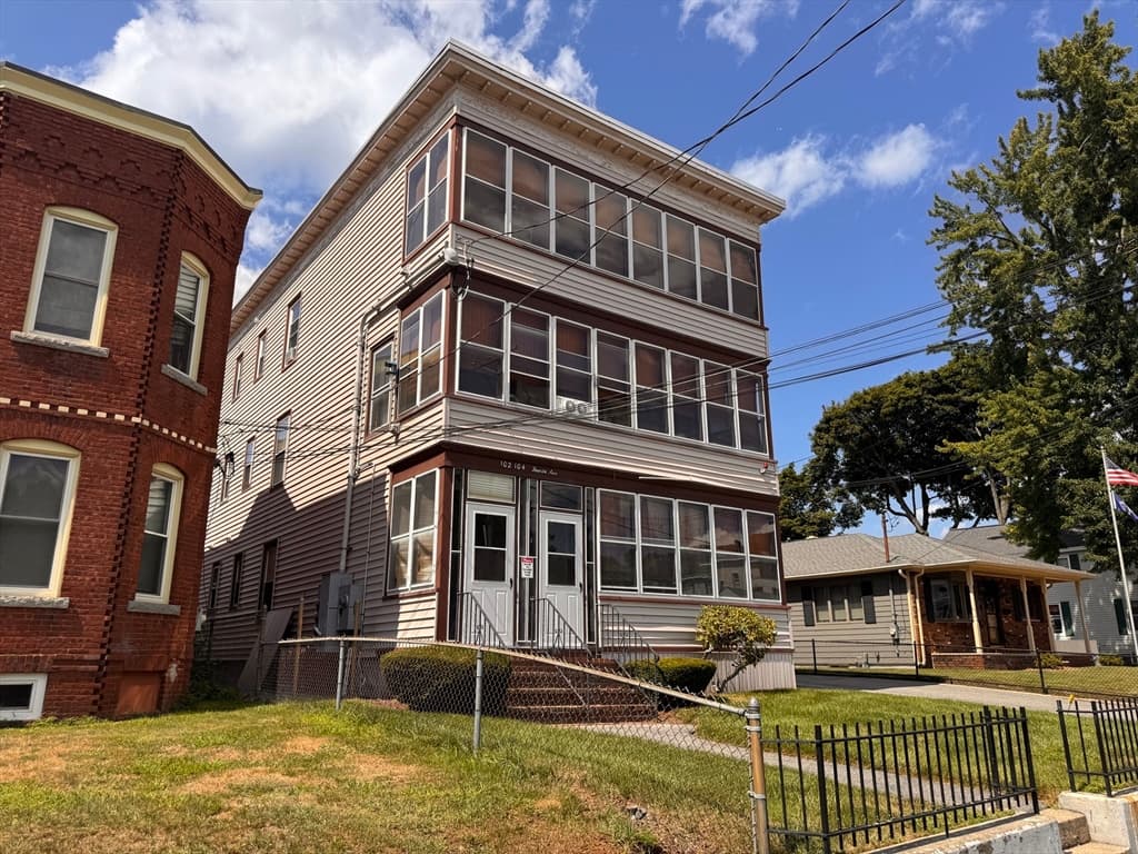 102 Fourth Ave, Lowell MA 01854 photo 12