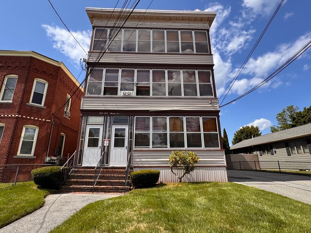102 Fourth Ave, Lowell MA 01854 photo 10