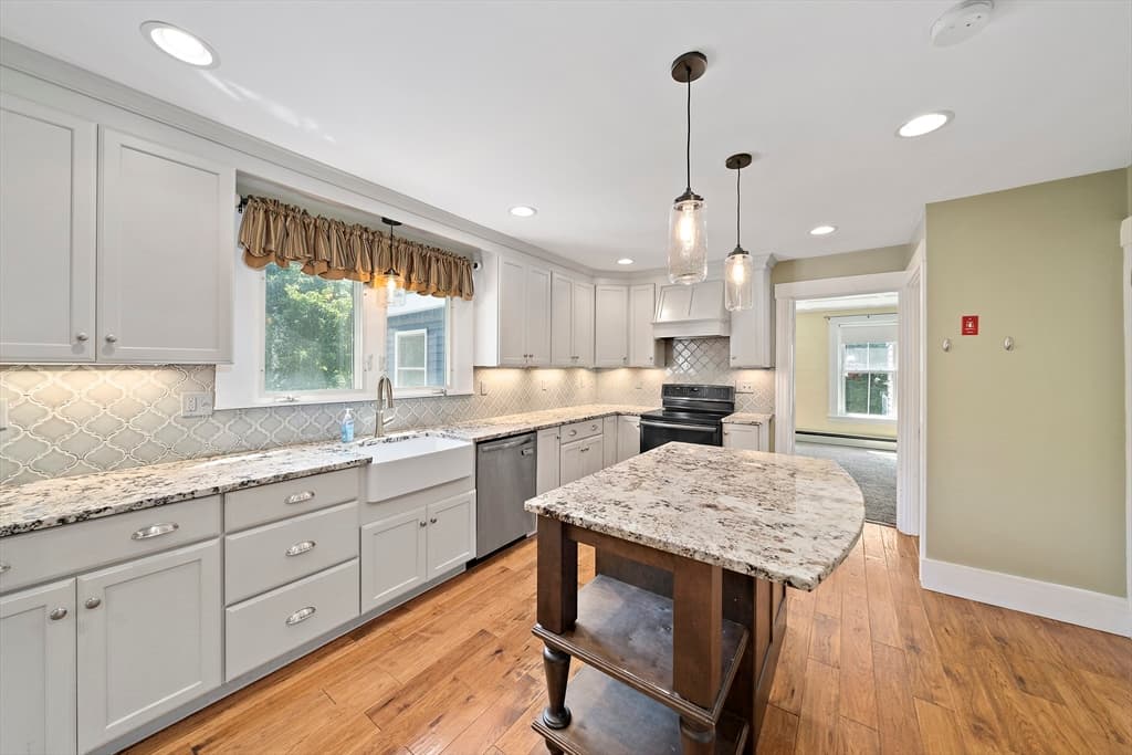 131 Pleasant Valley St, Methuen MA 01844 photo 5