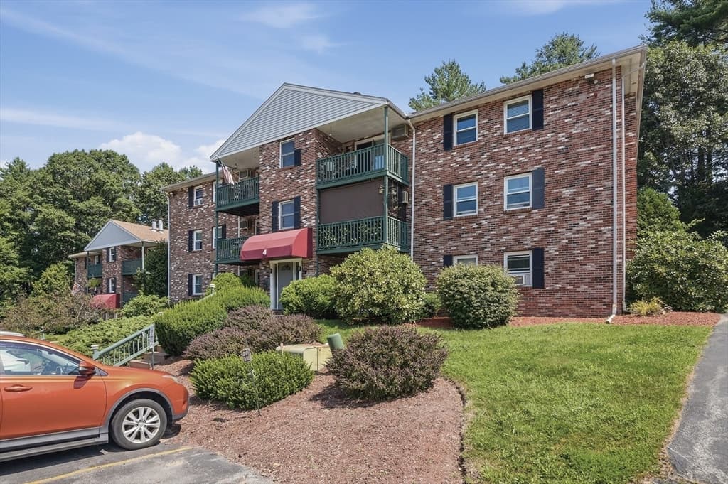 75 Huntoon Memorial Highway # 12, Leicester MA 01524 photo 22