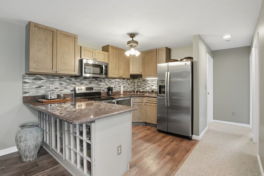 75 Huntoon Memorial Highway # 12, Leicester MA 01524 photo 9