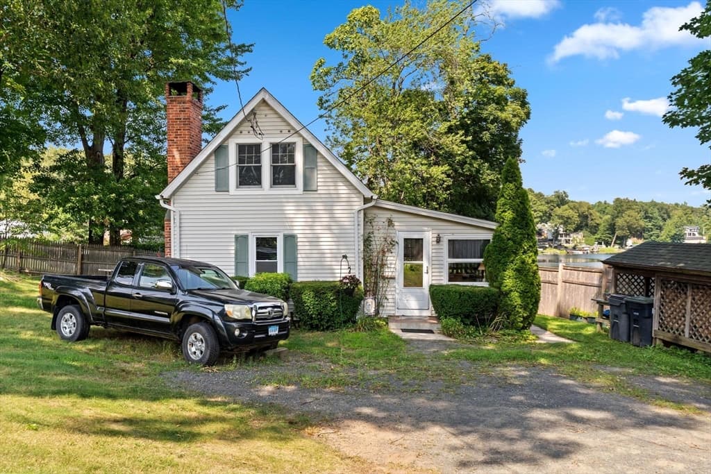 82 Point Grove Rd, Southwick MA 01077