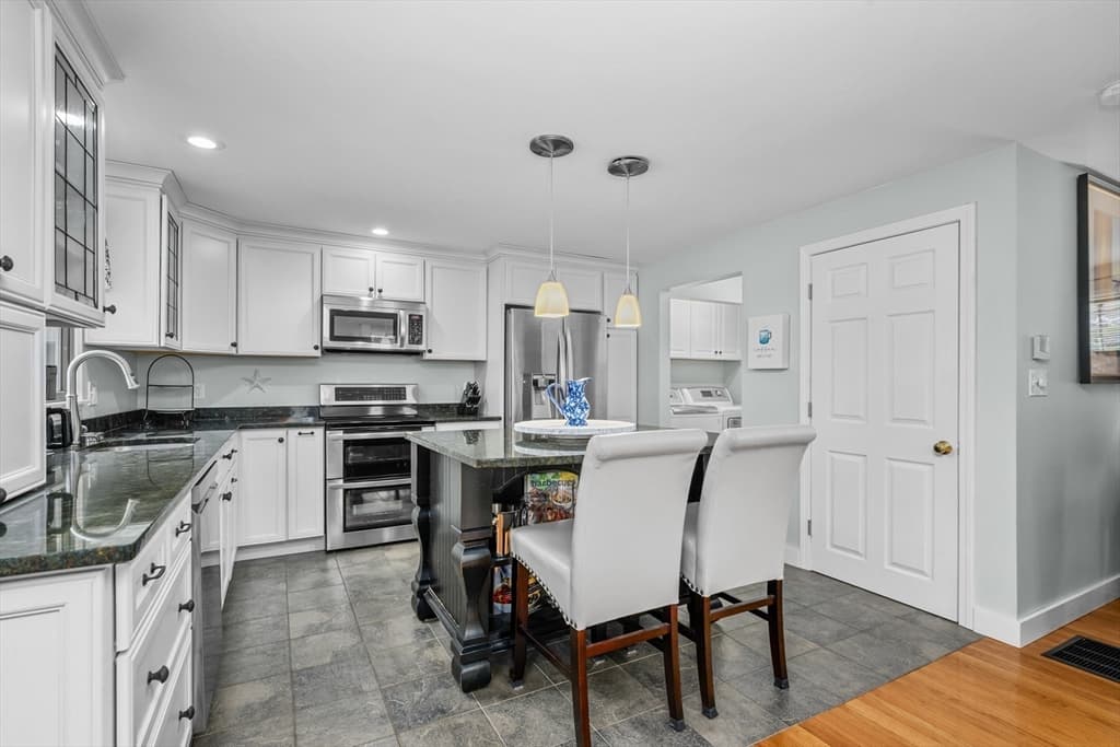 134 School St, Barnstable MA 02635 photo 13
