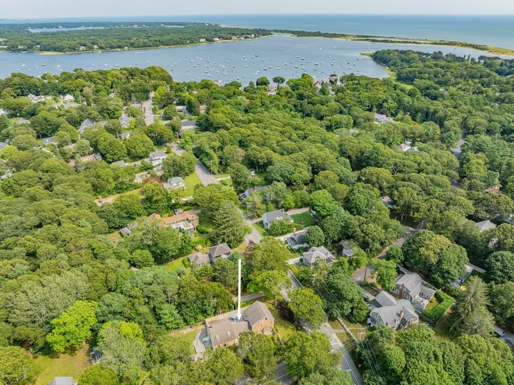 134 School St, Barnstable MA 02635 photo 3