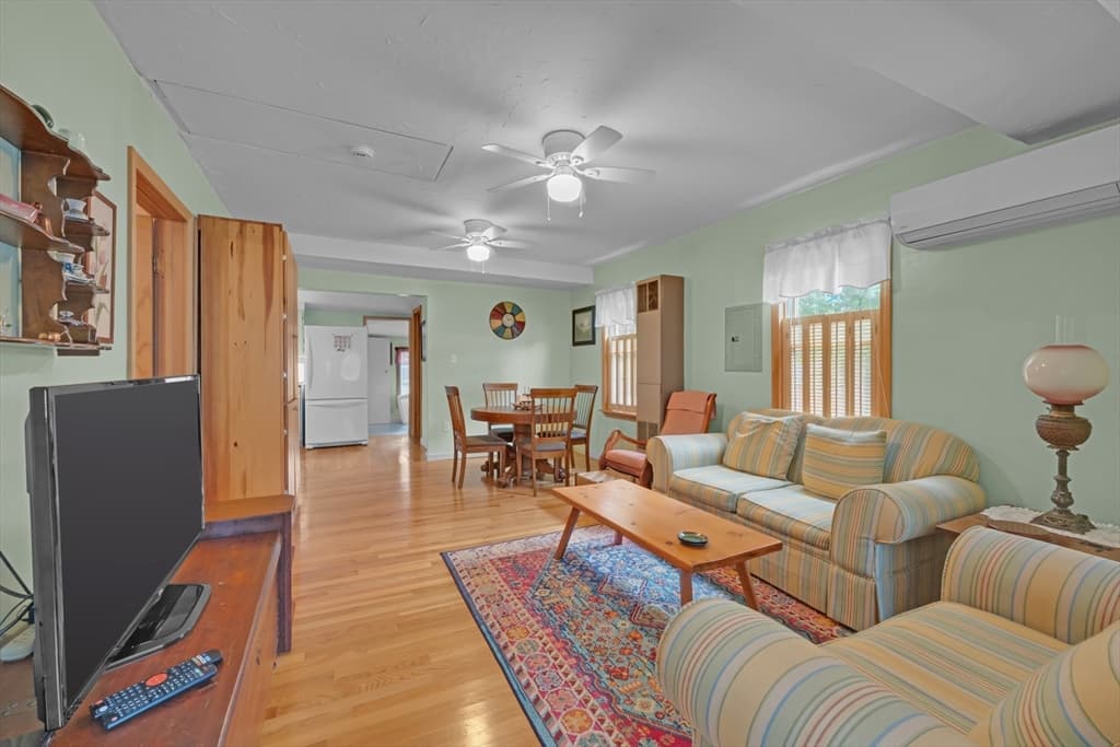 Single Family Residence at 11 Second St, Brimfield MA 01010, Brimfield, photo 9 of 30