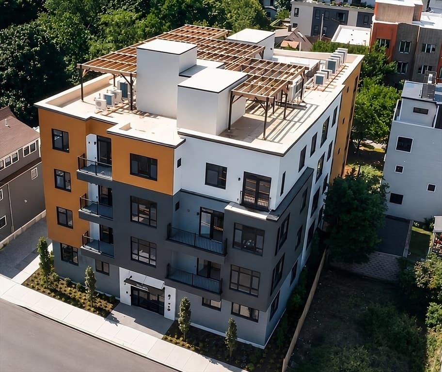 13 Warwick St # 303, Somerville MA 02144 photo 2