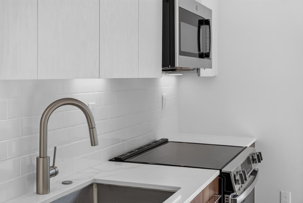 13 Warwick St # 303, Somerville MA 02144 photo 9