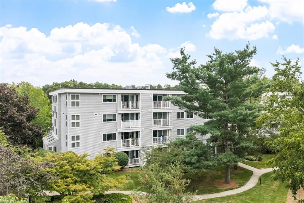 255 North Rd # 187, Chelmsford MA 01824