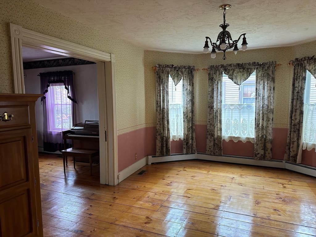 90 Locust Ave, Worcester MA 01604 photo 15