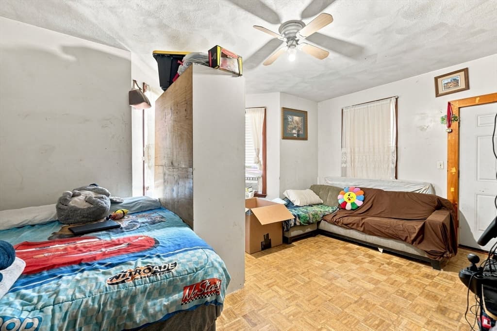 427 Broadway, Lynn MA 01904 photo 4