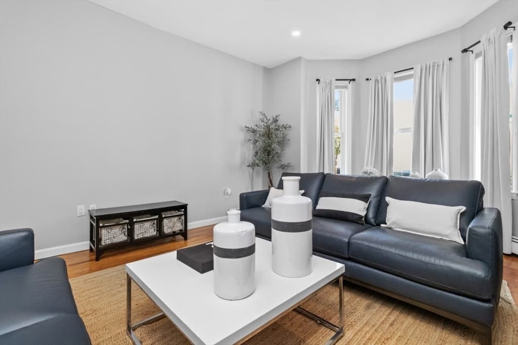 595 East 4th St # 1, Boston MA 02127 photo 2