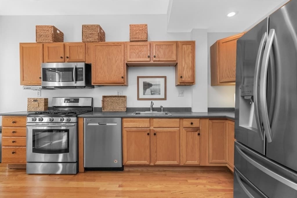 595 East 4th St # 1, Boston MA 02127 photo 6