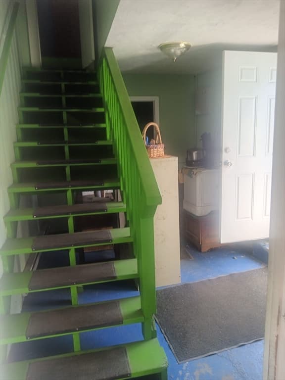 115 Whitney St, Leominster MA 01453 photo 10