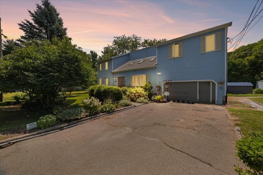 159 Greensboro Rd, Dedham MA 02026