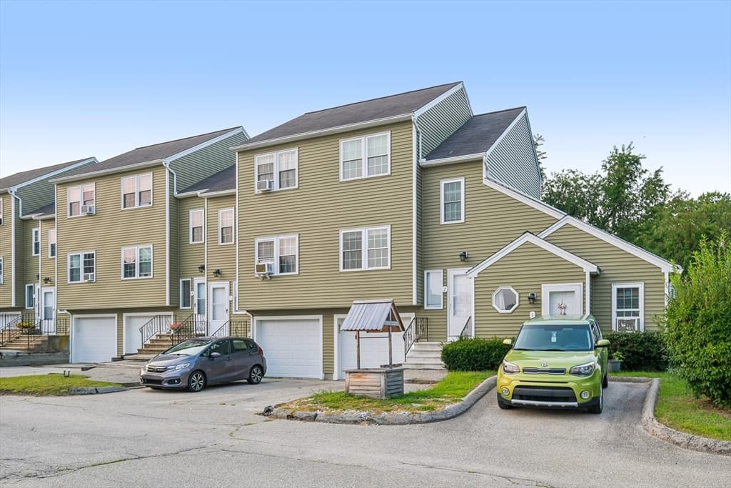 18 Ballou St # 2, Putnam CT 06260 photo 2