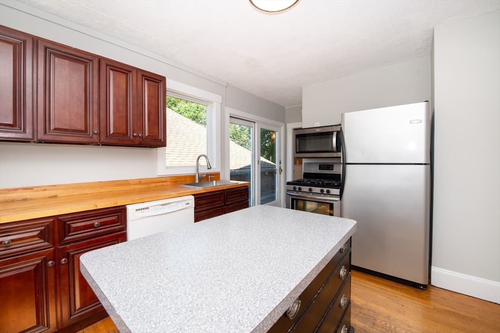 364 Alden Rd, Fairhaven MA 02719 photo 9