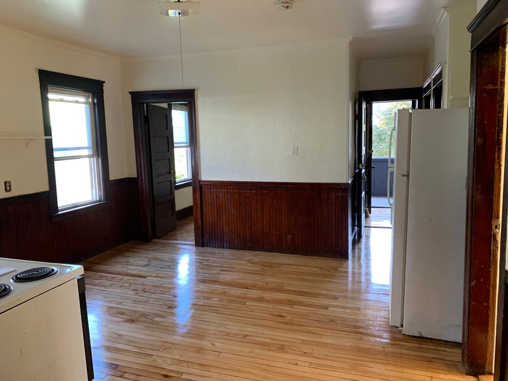 11 Diamond St, Worcester MA 01610 photo 17