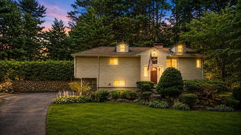 137 Wilson St, Spencer MA 01562