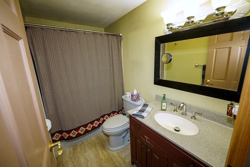 137 Wilson St, Spencer MA 01562 photo 9