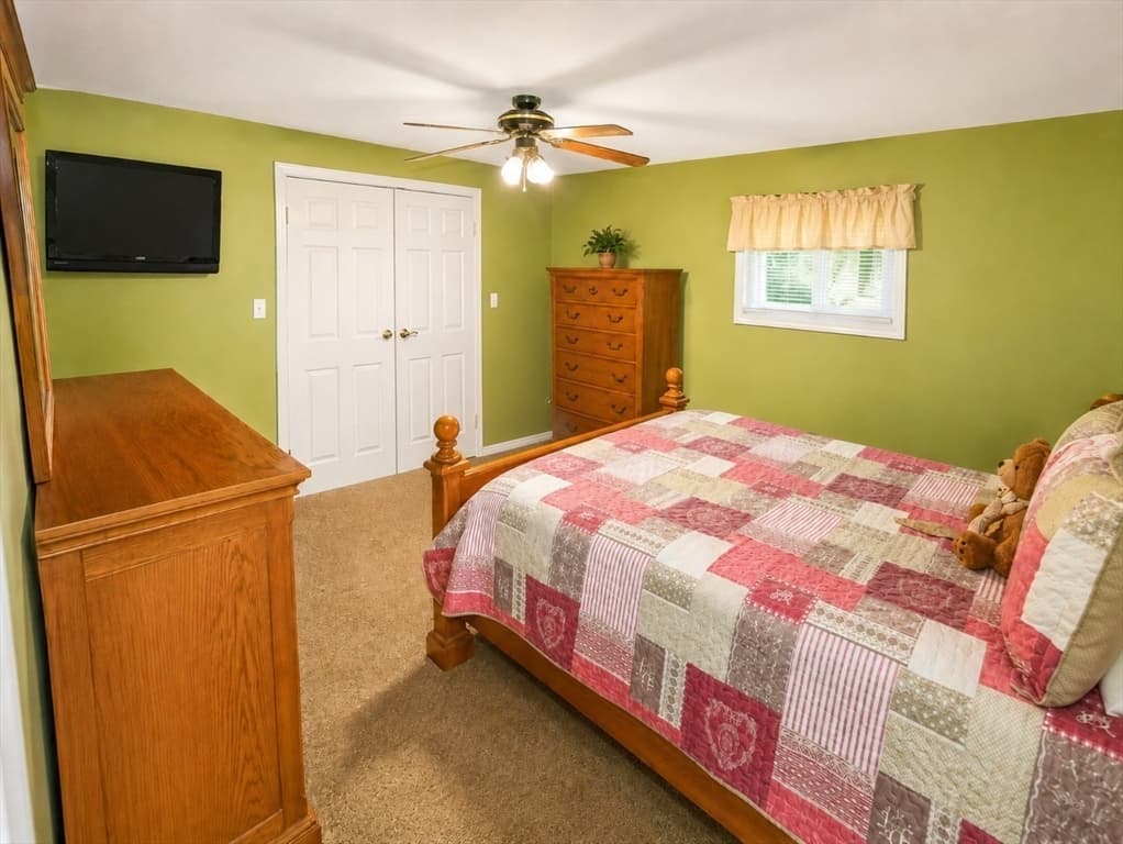 137 Wilson St, Spencer MA 01562 photo 8