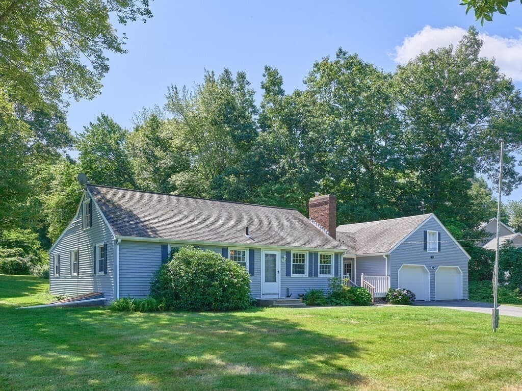 60 Burbank Rd, Sutton MA 01590 photo 2