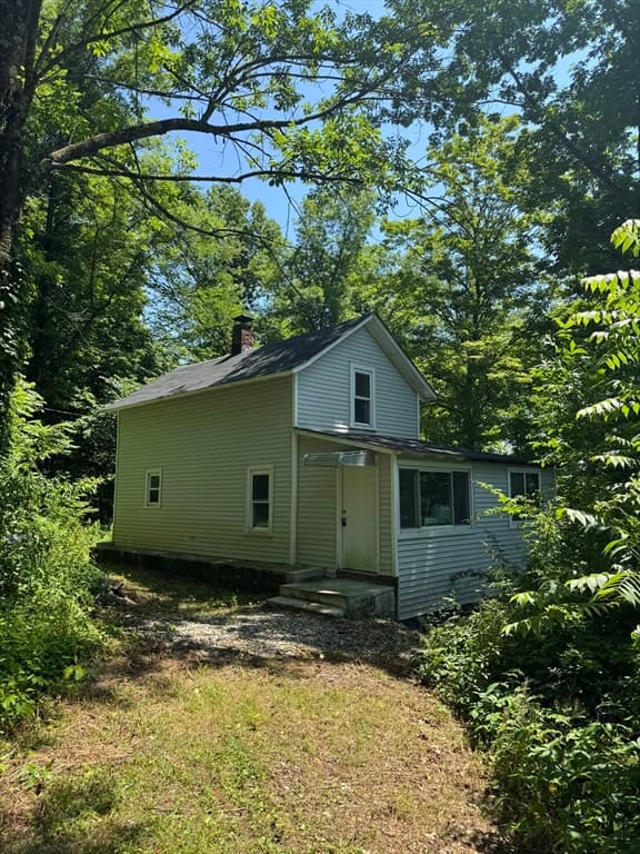 19 Goss Hill Rd, Huntington MA 01050