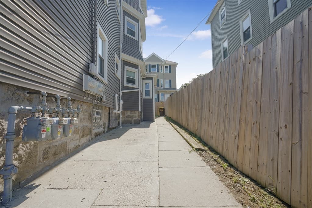 68 Liberty St, Fall River MA 02724 photo 6