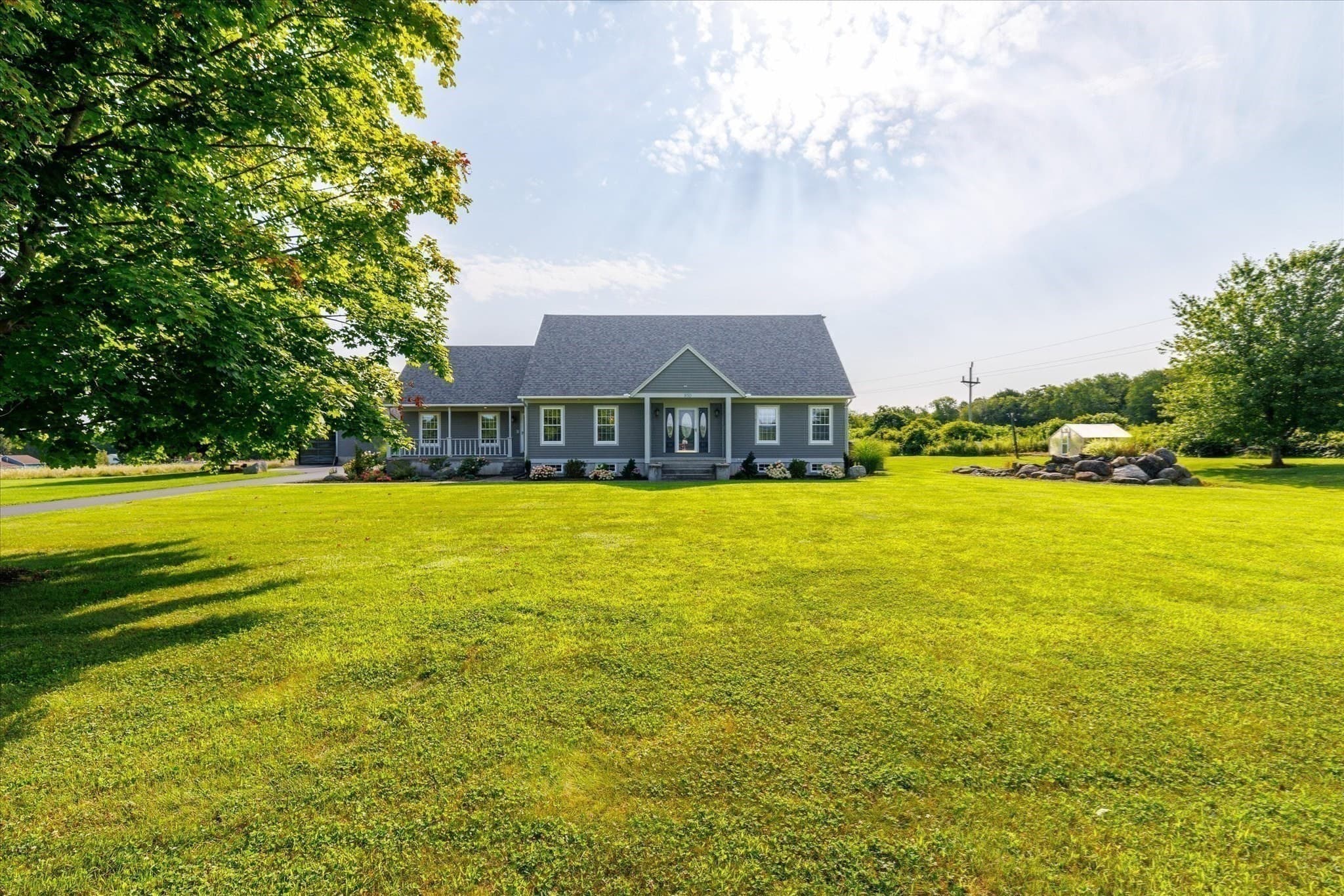 Single Family Residence at 950 Glendale Road, Wilbraham MA 01095, photo 3 of 42