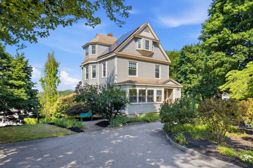 70 Park Avenue, Stoneham MA 02180