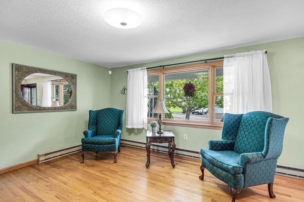 17 Breton Ln, Holyoke MA 01040 photo 7
