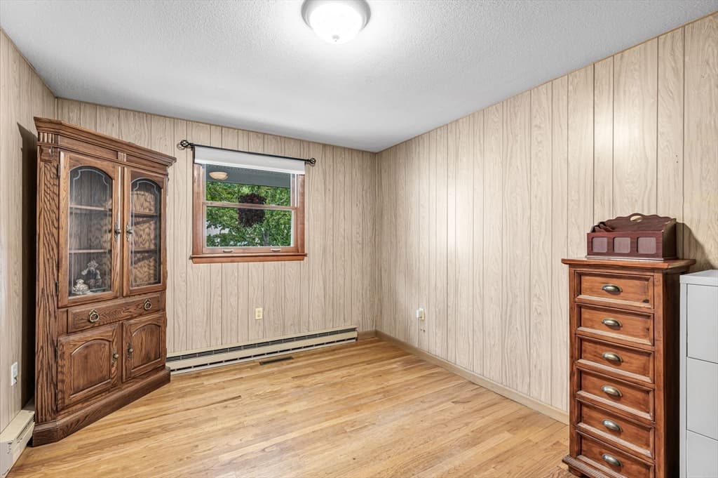 17 Breton Ln, Holyoke MA 01040 photo 14