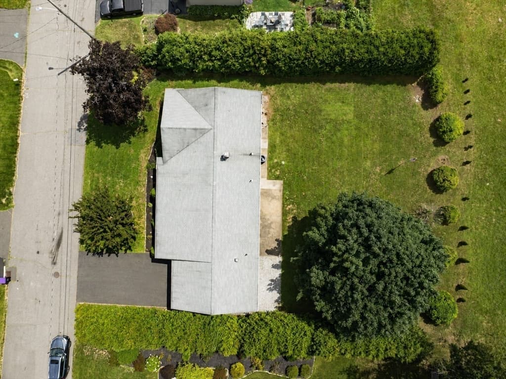 17 Breton Ln, Holyoke MA 01040 photo 39