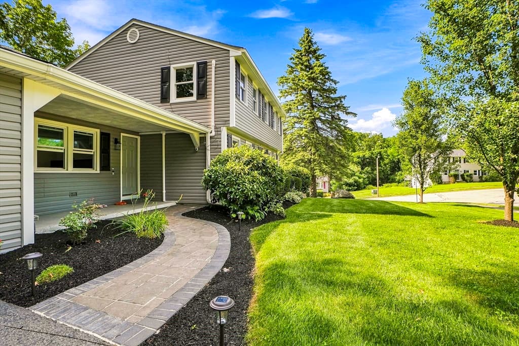 31 Lexington Road, Shrewsbury MA 01545 photo 2