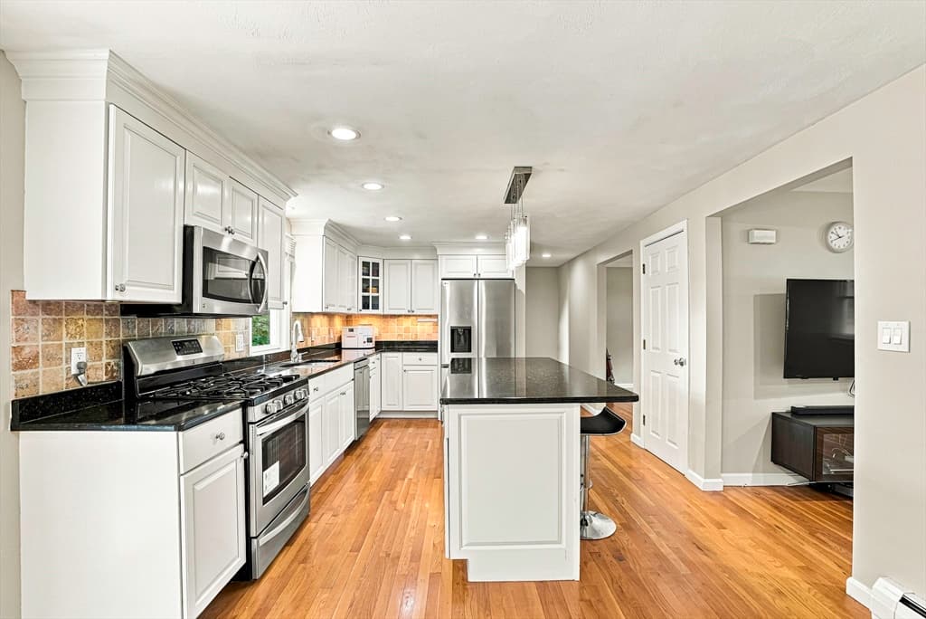 31 Lexington Road, Shrewsbury MA 01545 photo 5