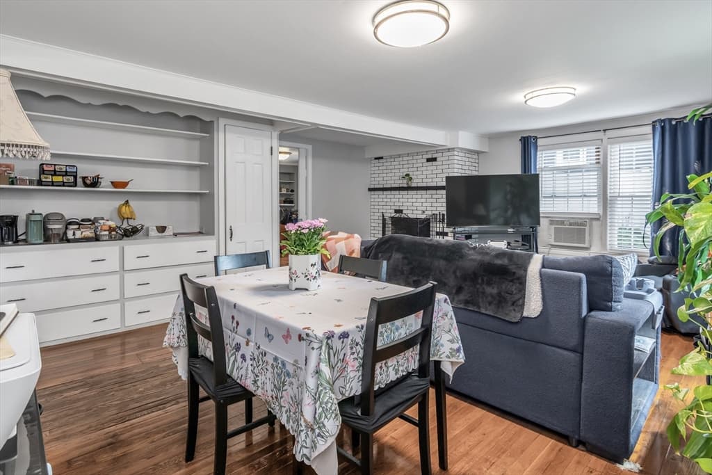 50 Chickering St, Lawrence MA 01843 photo 4