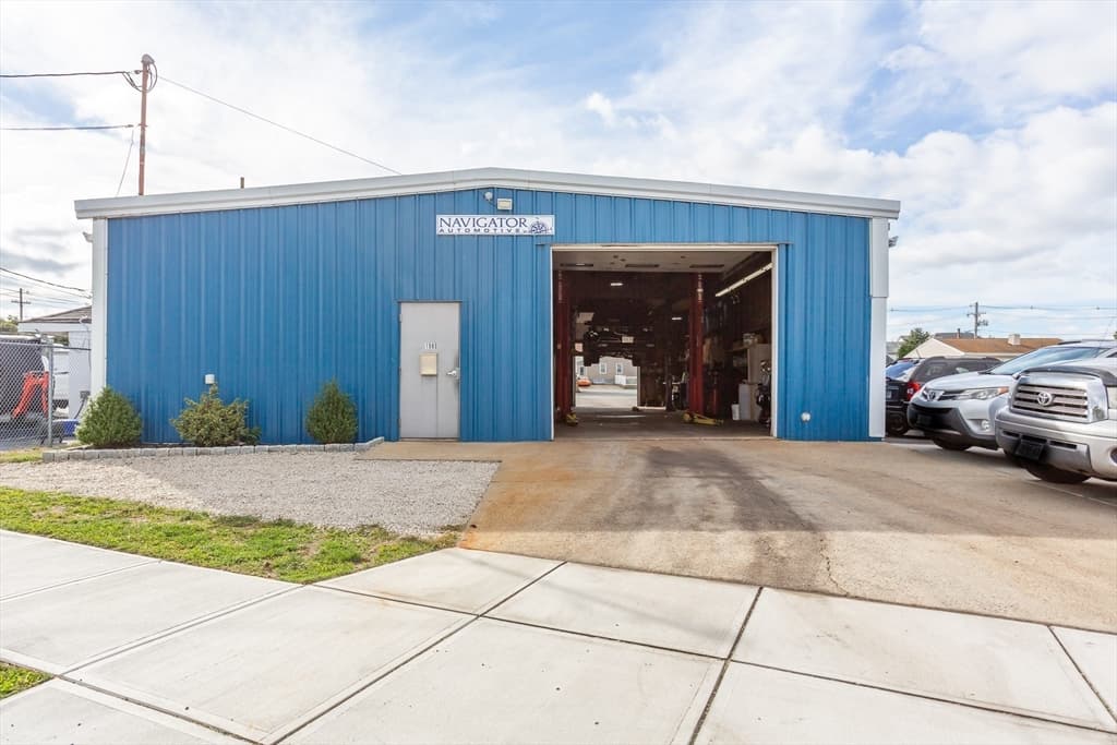 1593 Cove Rd, New Bedford MA 02740 photo 2