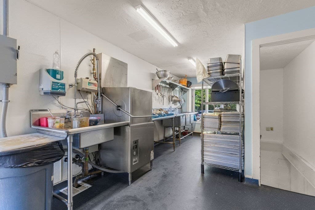 258 Edgartown-Vineyard Haven Rd, Edgartown MA 02539 photo 22
