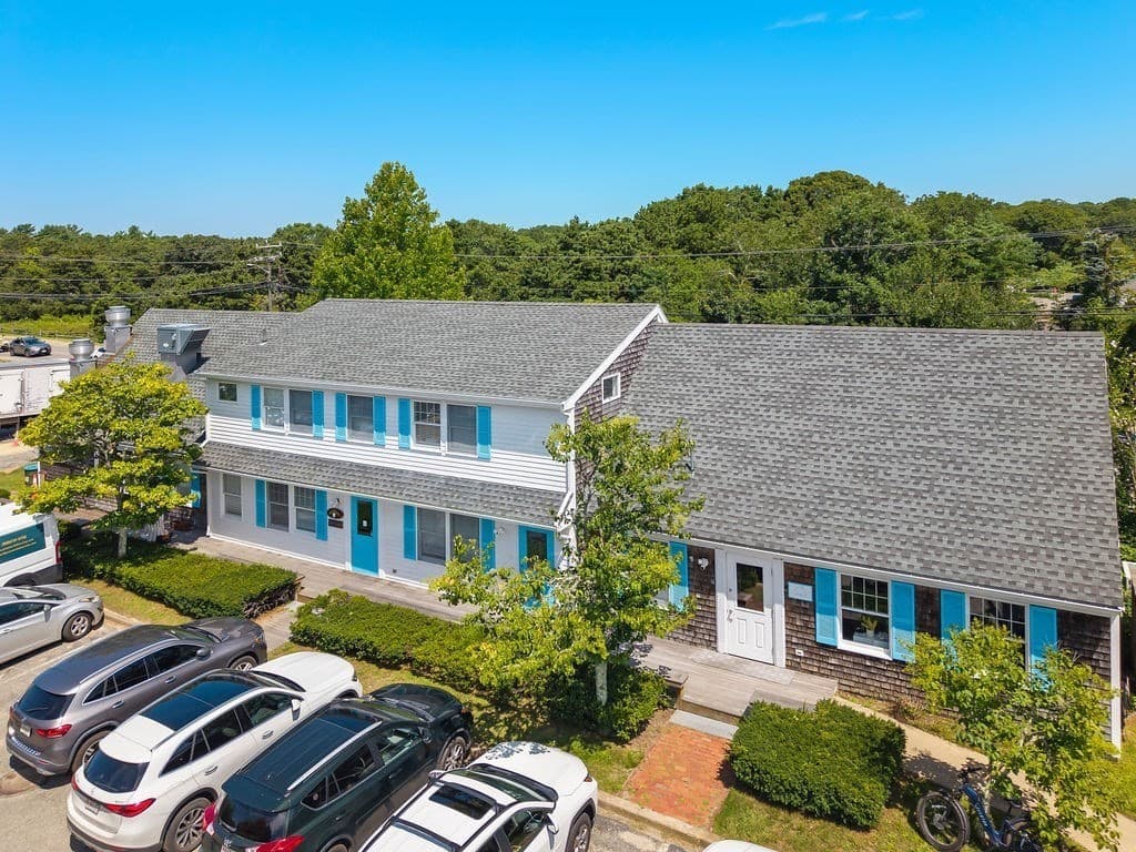 258 Edgartown-Vineyard Haven Rd, Edgartown MA 02539