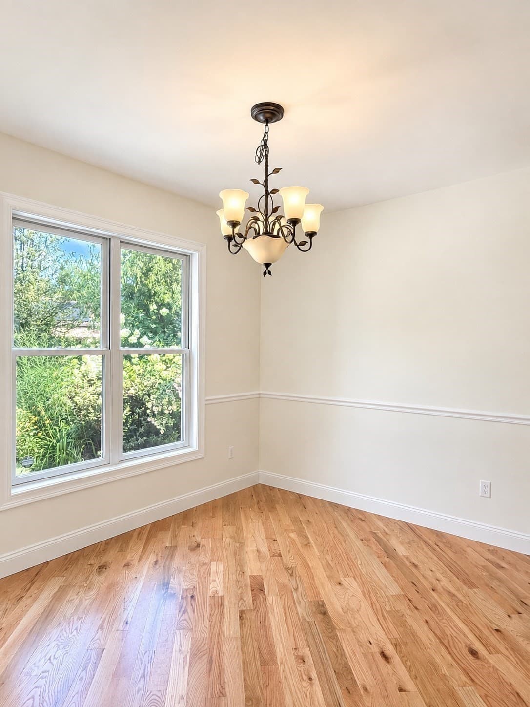 Single Family Residence at 71 Bear Hole Rd, West Springfield MA 01089, West Springfield, photo 7 of 38