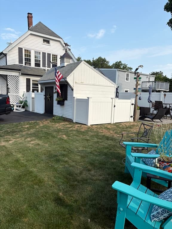 26 Monatiquot St, Weymouth MA 02191 photo 2