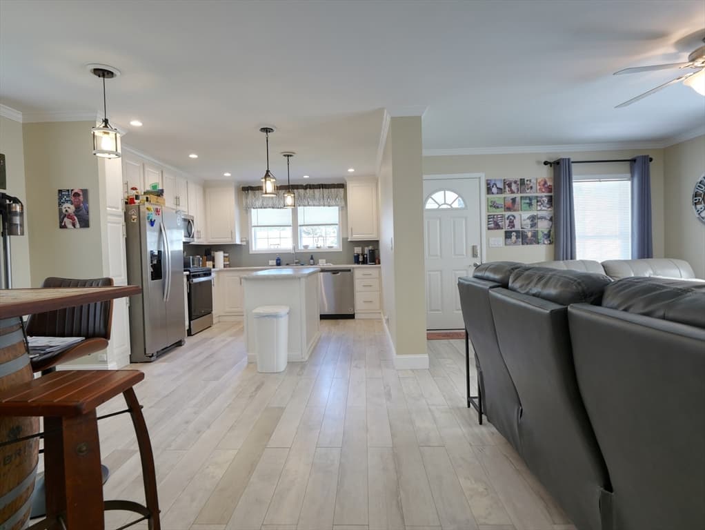 23 Indian Trail, Plymouth MA 02360
