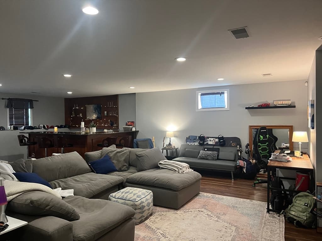 609 Detroit St, Fall River MA 02721 photo 12