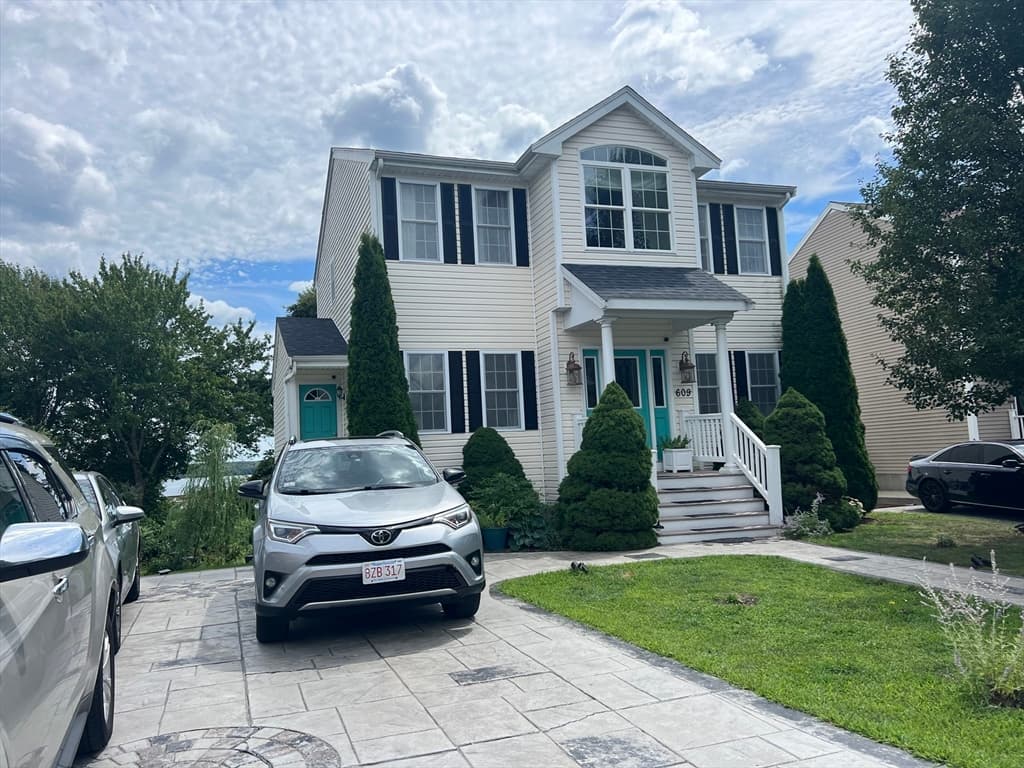 609 Detroit St, Fall River MA 02721