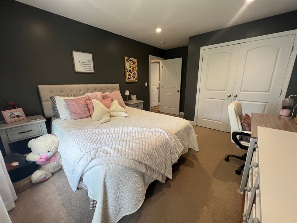 609 Detroit St, Fall River MA 02721 photo 10