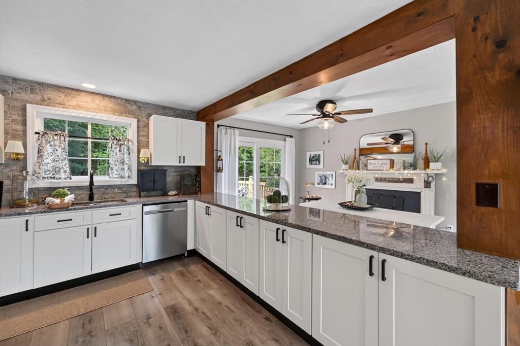 125 Alpha St, Dartmouth MA 02747 photo 11