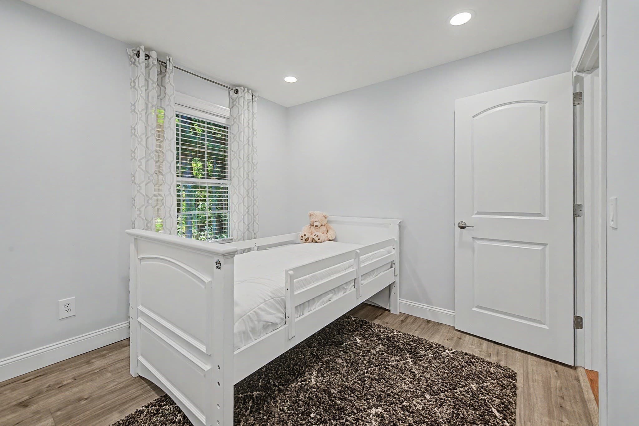 Single Family Residence at 657 Silver St, Agawam MA 01001, Agawam, photo 23 of 37