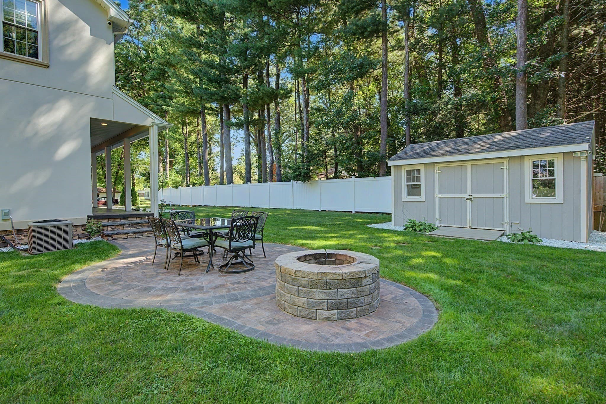 Single Family Residence at 657 Silver St, Agawam MA 01001, Agawam, photo 3 of 37