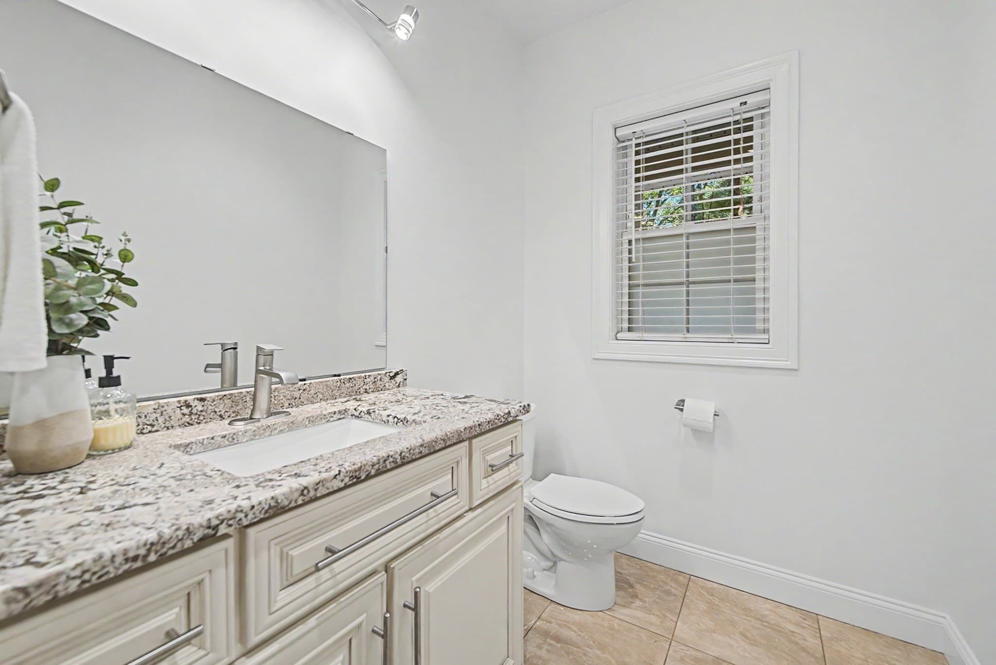 Single Family Residence at 657 Silver St, Agawam MA 01001, Agawam, photo 14 of 37