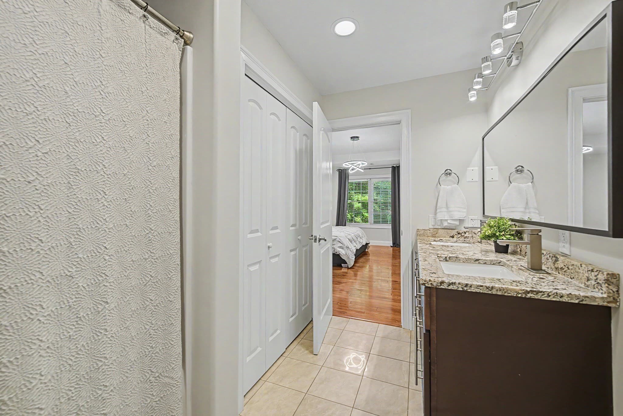 Single Family Residence at 657 Silver St, Agawam MA 01001, Agawam, photo 18 of 37