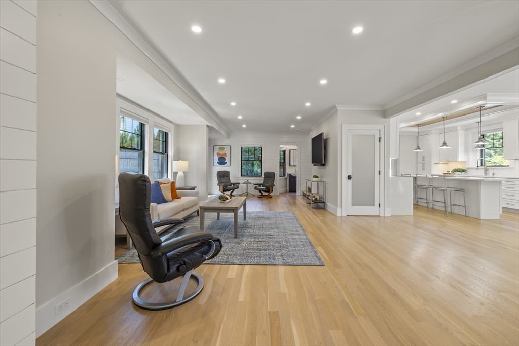Single Family Residence at 579 Centre St, Newton MA 02458, Newton, photo 7 of 40